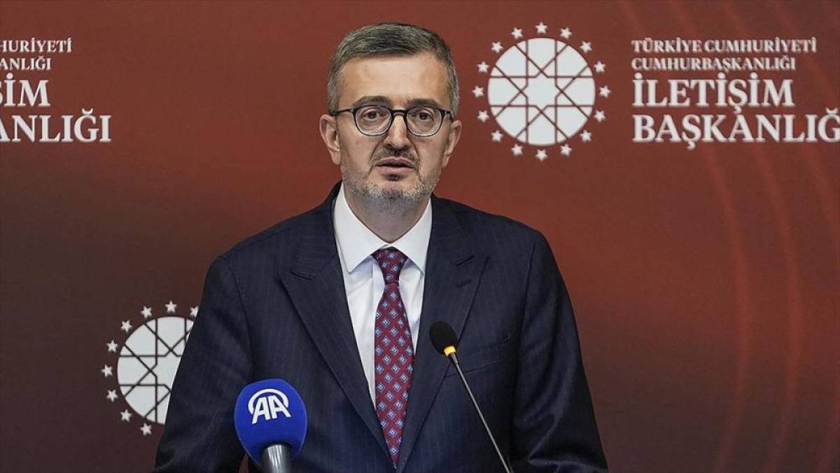 İletişim Başkanı Duran: Bilgileri ve adanmışlıklarıyla şifa i&ccedil;in emek veren t&uuml;m sağlık &ccedil;alışanlarımıza m&uuml;teşekkiriz