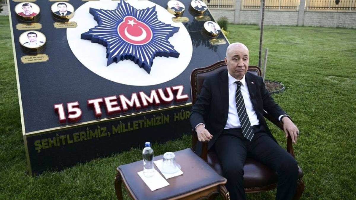 15 Temmuz gazisi Turgut Aslan'dan gen&ccedil;lere "FET&Ouml;" uyarısı
