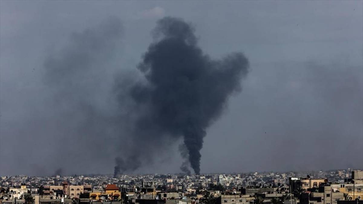 İsrail, ABD'nin baskısına rağmen Gazze'deki saldırılarını "yüksek yoğunluklu" şekilde sürdüreceğini söylemiş