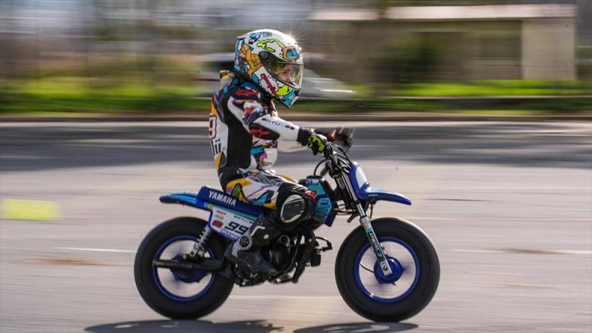 Minik Pars'ın "otoparklardan şampiyonluğa" motosiklet yolculuğu