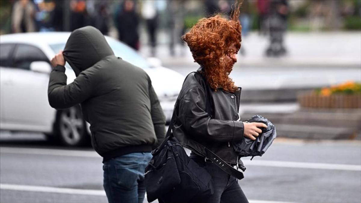Ankara'nın g&uuml;neyinde kuvvetli r&uuml;zgar ve fırtına bekleniyor