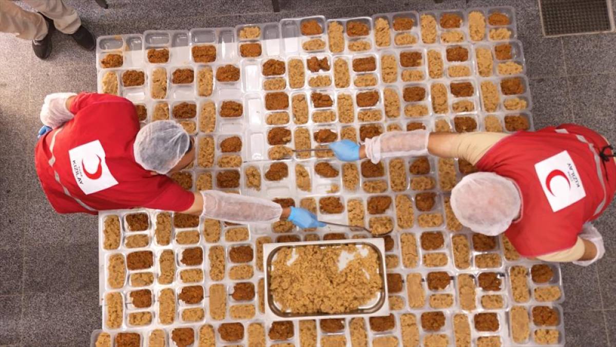 T&uuml;rk Kızılay yıl sonuna kadar 22 aşevi daha a&ccedil;mayı planlıyor