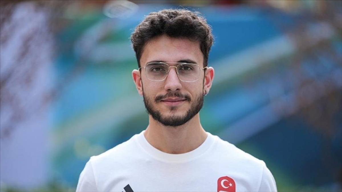 Milli s&uuml;rat patenci Furkan Akar bronz madalya kazandı