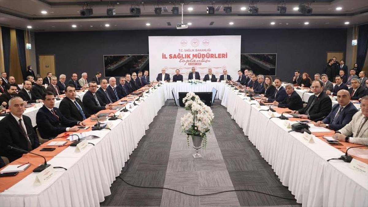 Bakan Memişoğlu, 81 ilin sağlık m&uuml;d&uuml;rleriyle bir araya geldi