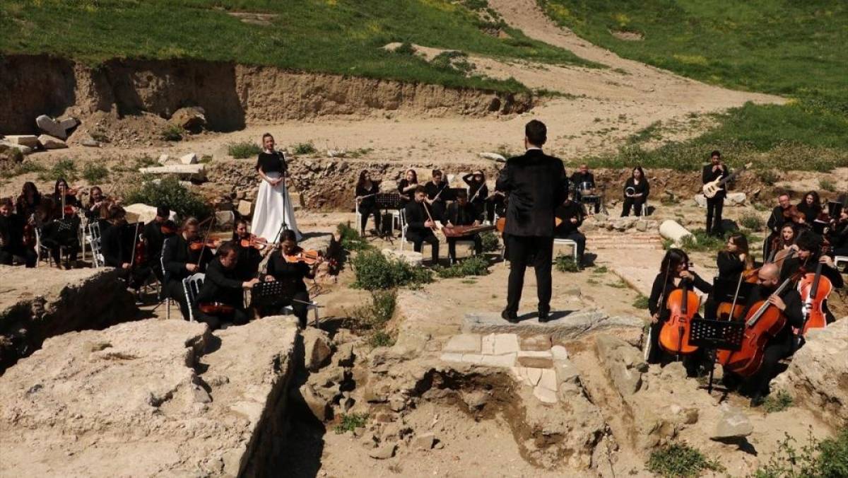 Perinthos Antik Kenti'nde yaklaşık 2 bin yıl sonra m&uuml;zik yankılandı