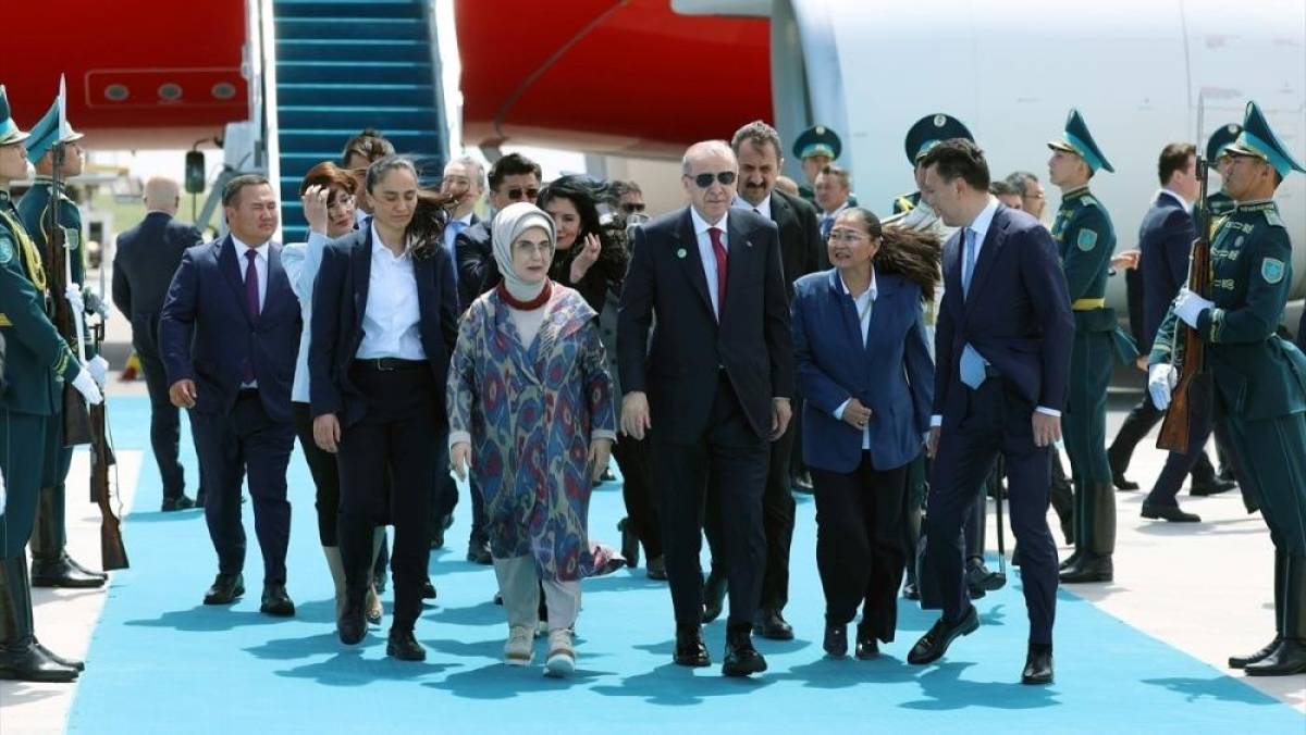Cumhurbaşkanı Erdoğan T&uuml;rkistan'da