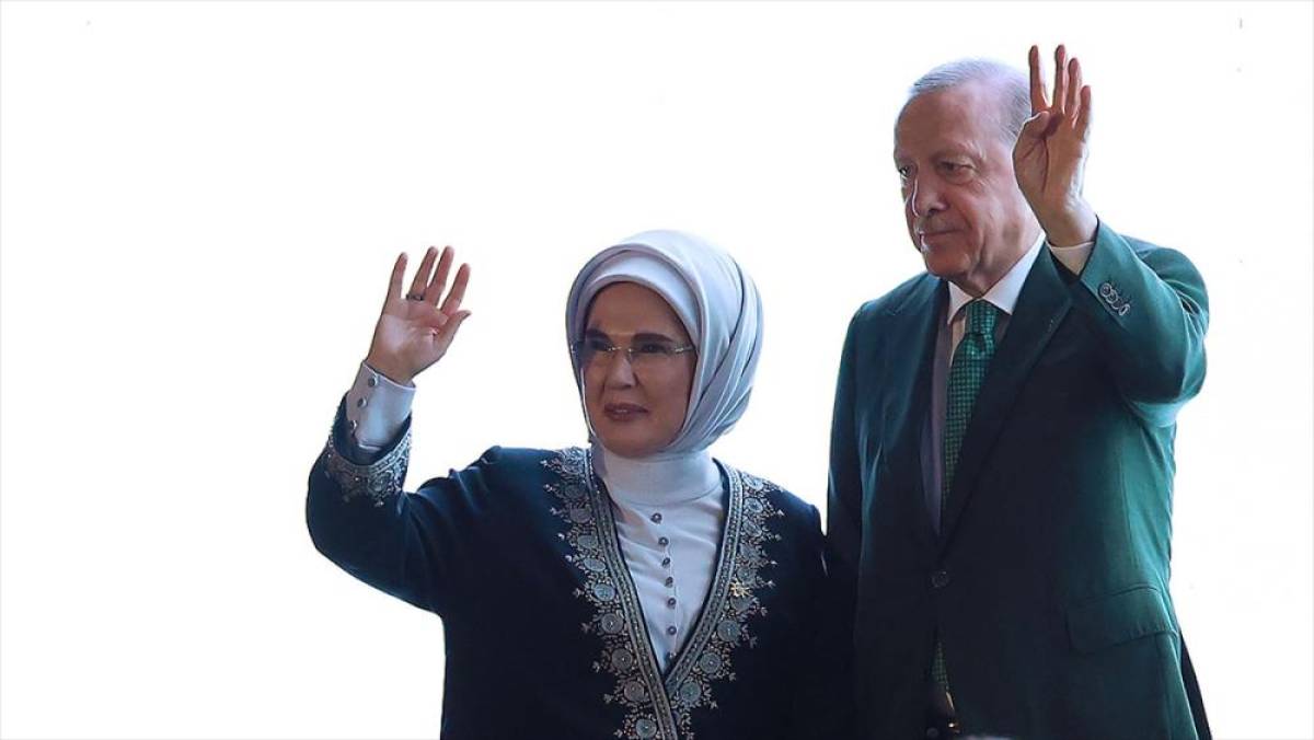 Emine Erdoğan'dan "AK Parti'nin 25. Kuruluş Yıl D&ouml;n&uuml;m&uuml;" programına ilişkin paylaşım