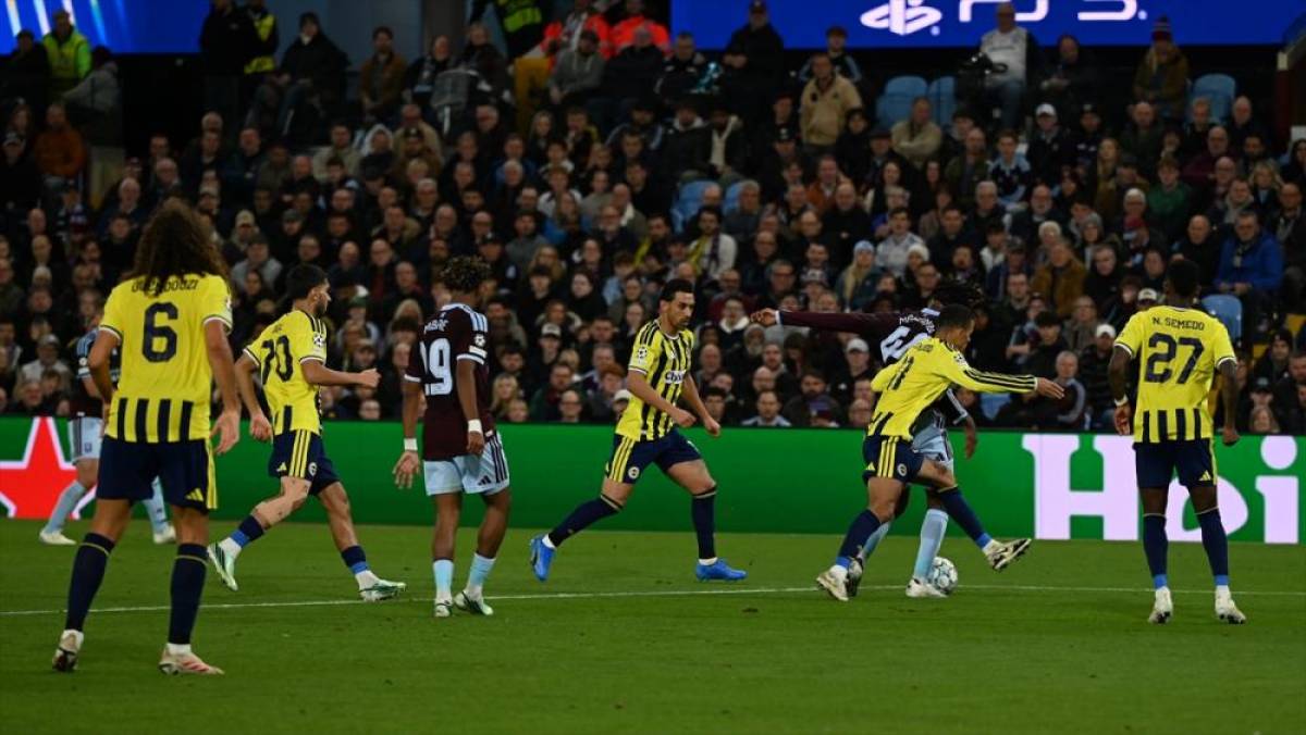 Fenerbah&ccedil;e, Aston Villa deplasmanında darmadağın