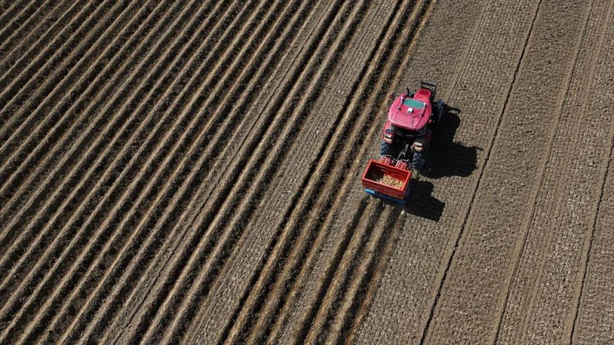 Kırsal kalkınma projeleriyle yaklaşık 327,5 milyar liralık yatırım &uuml;lke ekonomisine kazandırıldı