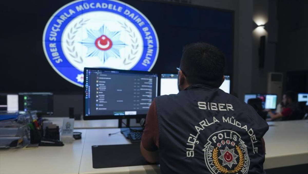 Emniyet, siber su&ccedil;larla m&uuml;cadele kapsamında son bir haftada 28 ilde 350 ş&uuml;pheliyi yakaladı