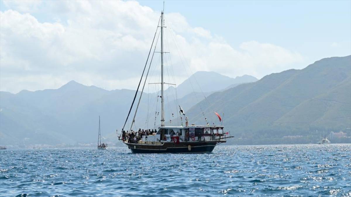 K&uuml;resel Sumud Filosu, Antalya a&ccedil;ıklarından Gazze'ye ilerleyişini s&uuml;rd&uuml;r&uuml;yor