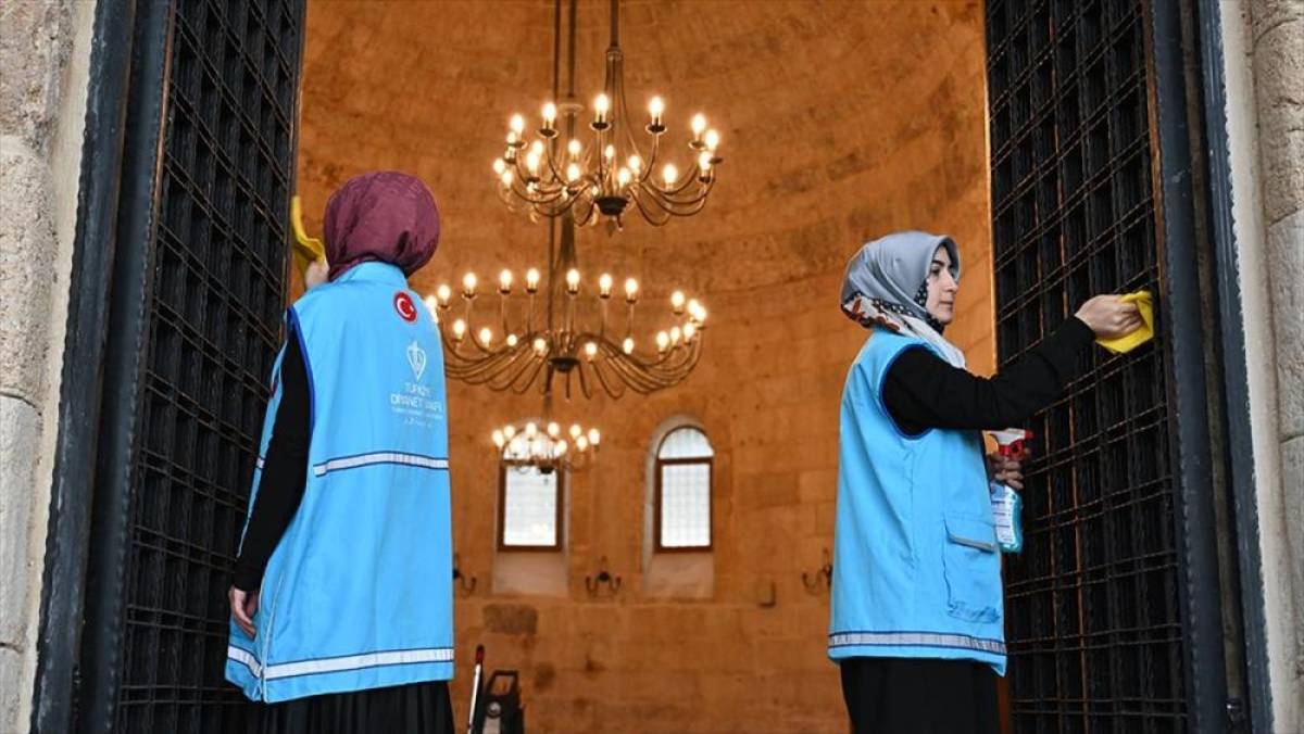 Osmaniye'nin deprem sonrası restore edilen tarihi camileri ramazana hazır