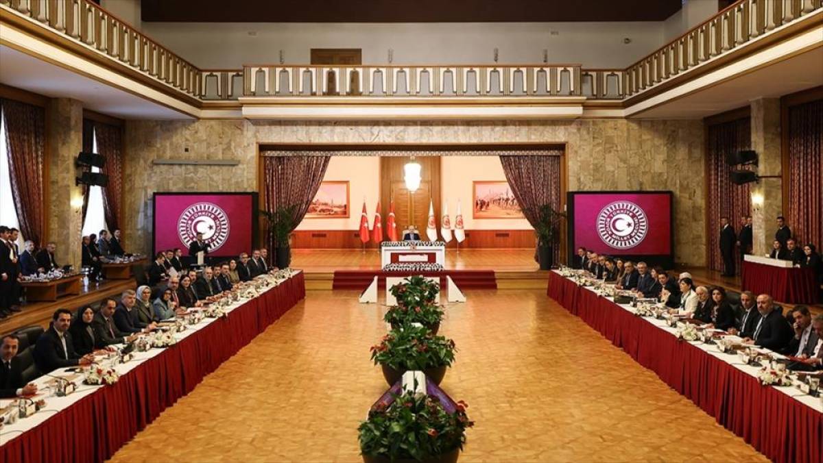 Milli Dayanışma, Kardeşlik ve Demokrasi Komisyonunun hazırladığı rapor, oy &ccedil;okluğuyla kabul edildi