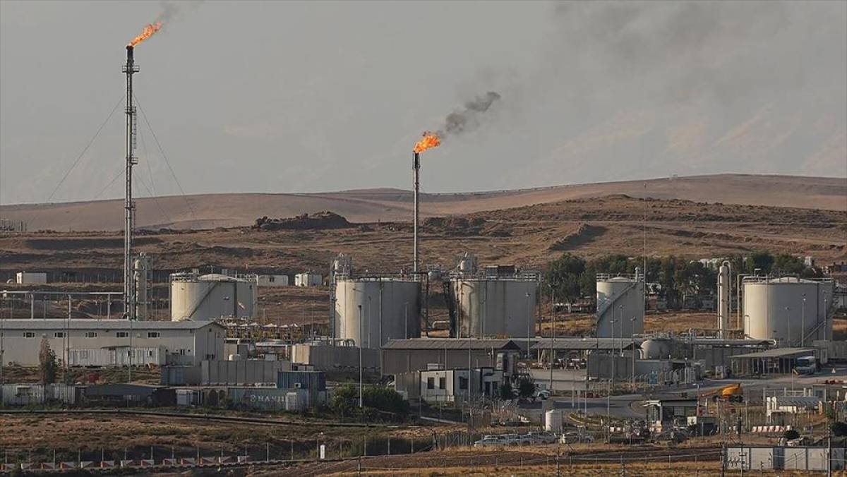 S&P Global Ratings, petrol &uuml;retim kesintileri nedeniyle Irak'ın kredi notunu negatif izlemeye aldı