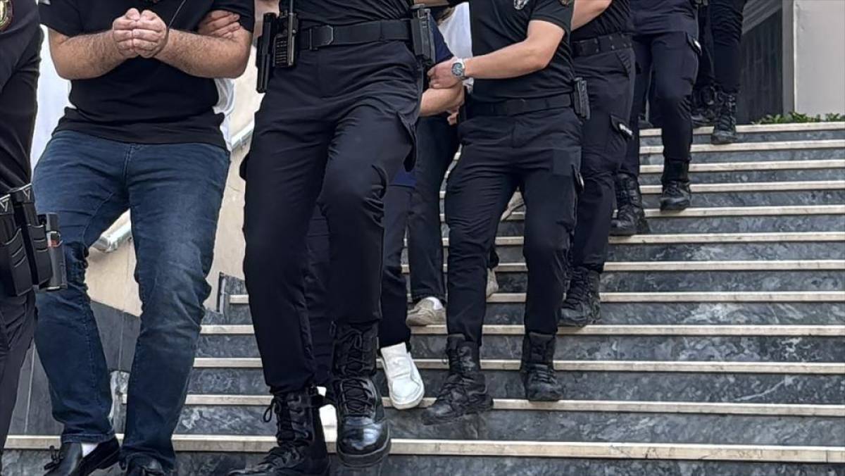 "Tarladan markete fiyat yolculuğu" soruşturmasında g&ouml;zaltına alınan 40 ş&uuml;pheli adliyede