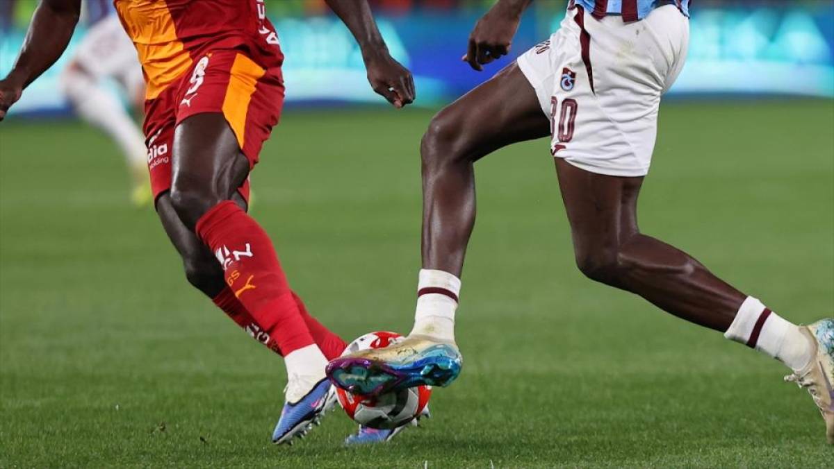 Galatasaray, S&uuml;per Lig'de yarın Trabzonspor'a konuk olacak