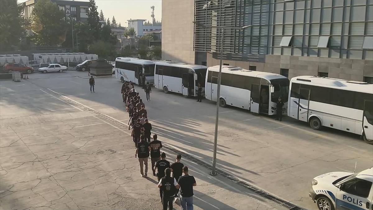 Kahramanmaraş merkezli yasa dışı bahis operasyonunda g&ouml;zaltına alınan zanlılardan 67'si tutuklandı