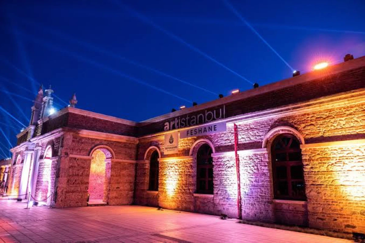 19. İstanbul Bienali&rsquo;nden savaş ve barış &uuml;zerine a&ccedil;ık &ccedil;ağrı
