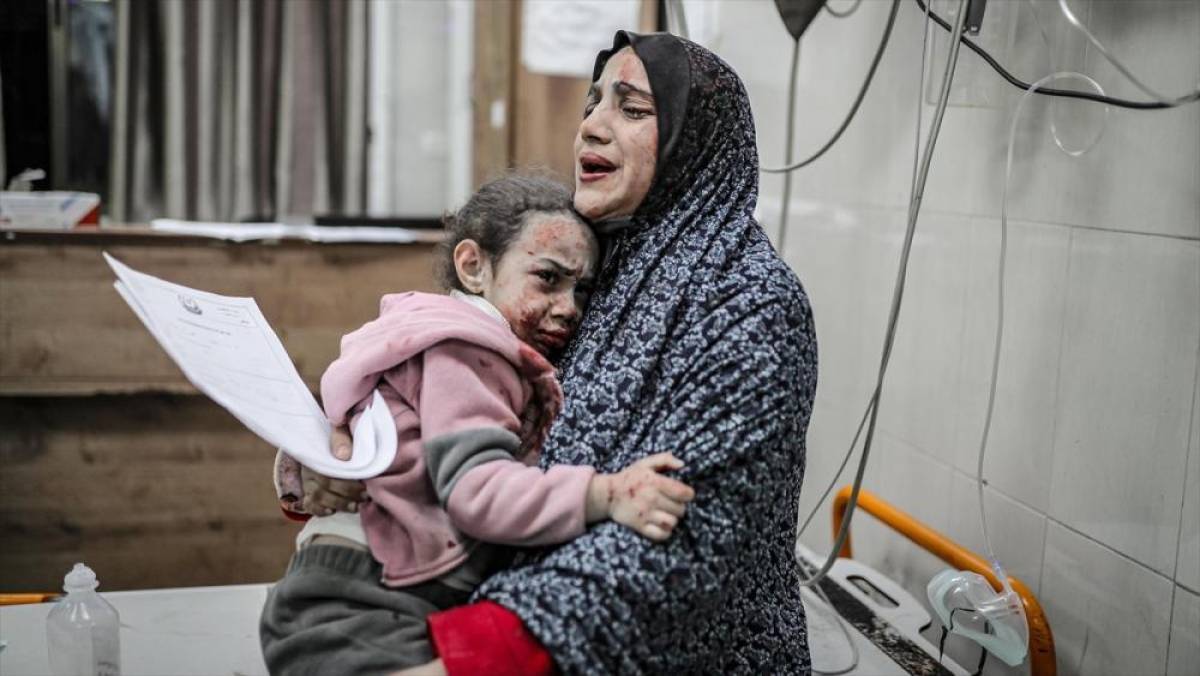 İsrail'in Gazze'nin Han Yunus kentinde bir eve düzenlediği saldırıda en az 4 Filistinli öldü