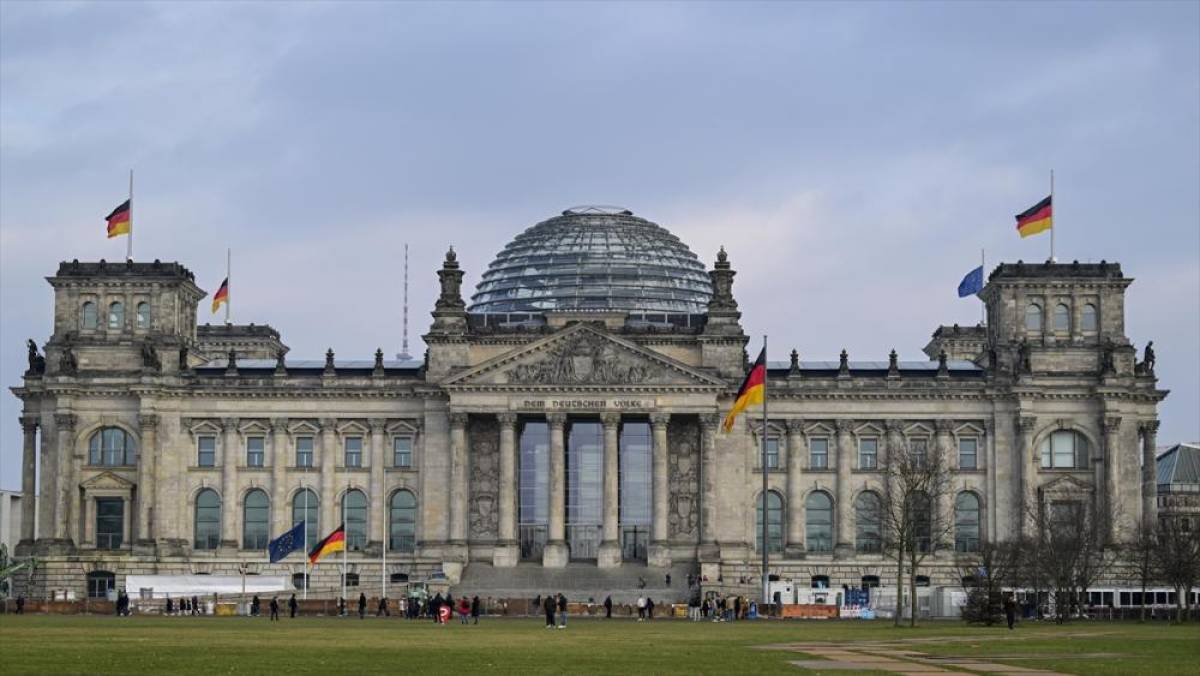 Almanya'da çifte vatandaşlığı kolaylaştıran tasarı Mecliste kabul edilerek yasalaştı