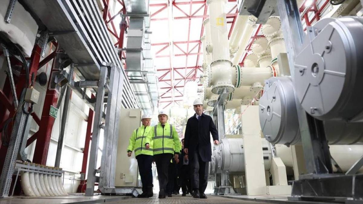 Rosatom Genel M&uuml;d&uuml;r&uuml; Likhachev, Enerji Bakanı Bayraktar ile Akkuyu NGS sahasını ziyaret etti