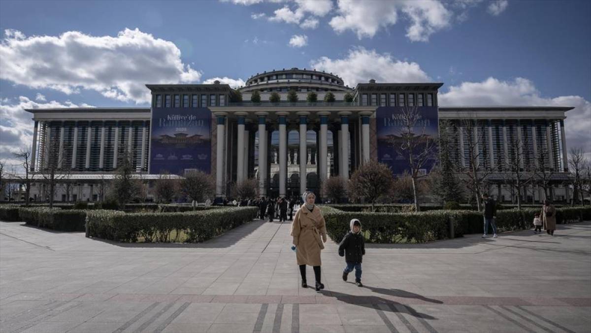 "K&uuml;lliyede Ramazan" etkinlikleri ikinci g&uuml;n&uuml;nde yoğun katılımla devam etti