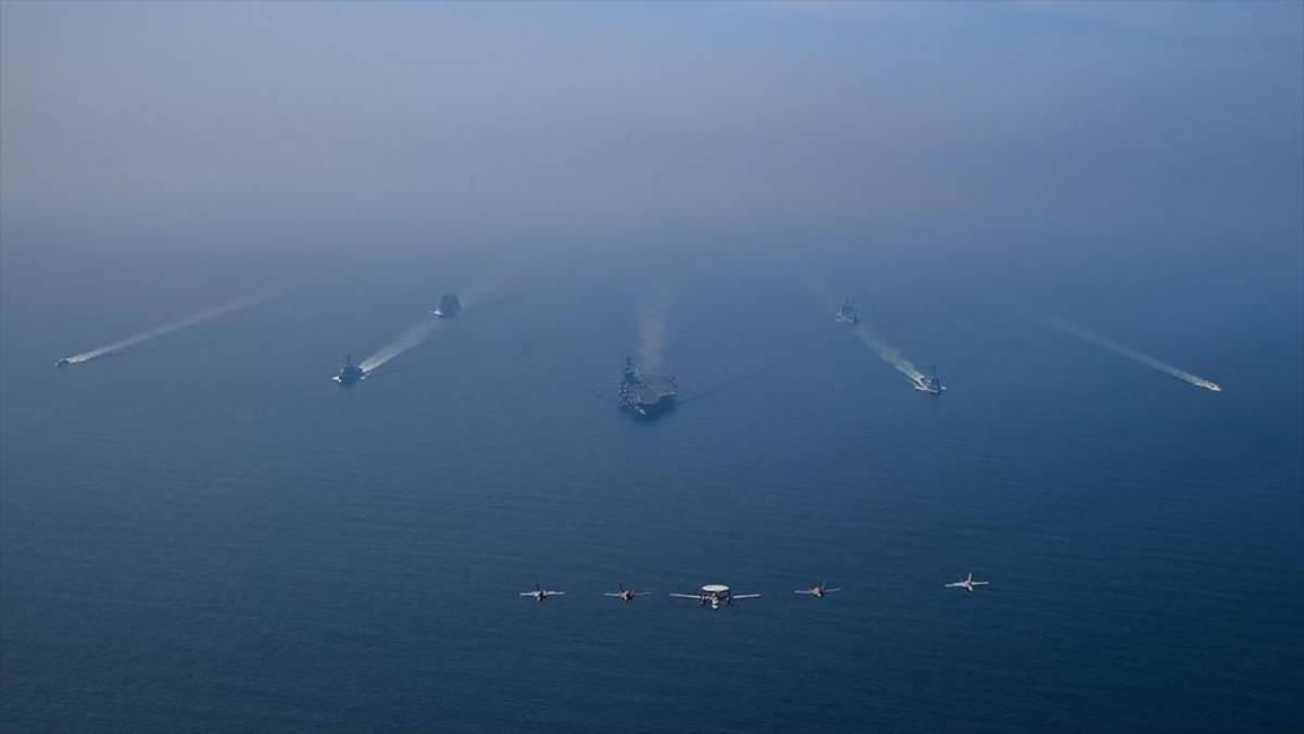 ABD'nin Orta Doğu'ya &uuml;&ccedil; savaş gemisi ve yaklaşık 2 bin 500 asker daha konuşlandıracağı iddia edildi