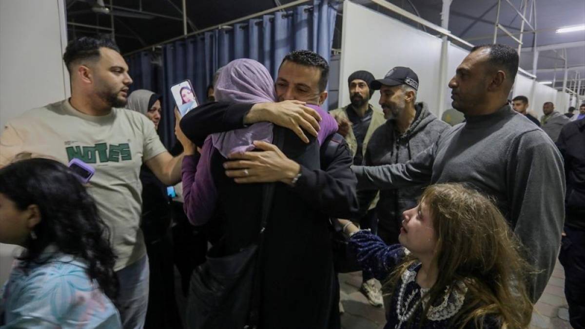 Mısır'da tedavisi tamamlanan 114 yaralı ve refakat&ccedil;i Refah Sınır Kapısı'ndan Gazze'ye d&ouml;nd&uuml;