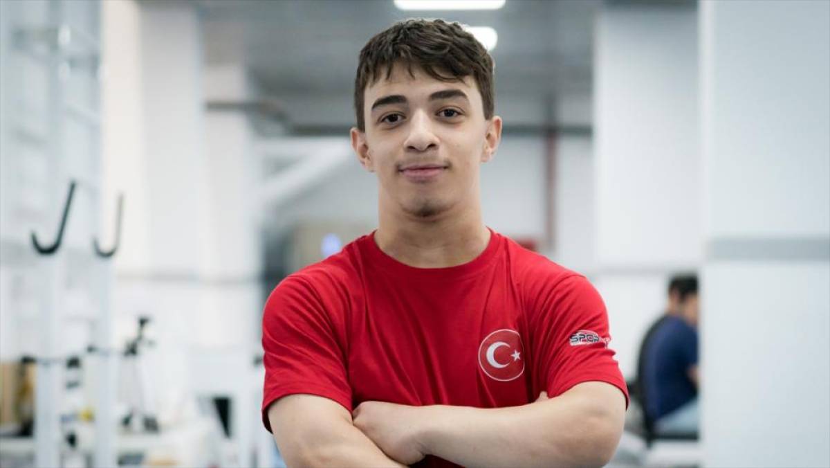 Milli halterci Yiğit Erdoğan, Avrupa Şampiyonası'nda bronz madalya kazandı