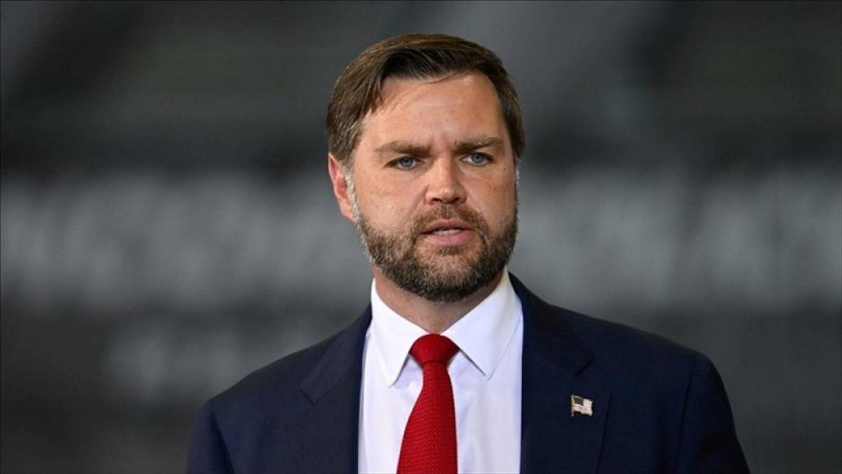 ABD Başkan Yardımcısı JD Vance, İran'la m&uuml;zakerelerin en erken yarın başlayabileceğini a&ccedil;ıkladı