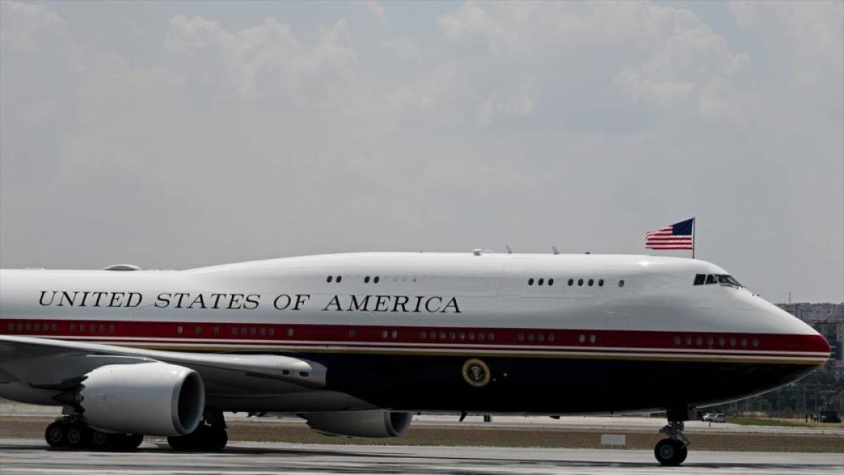 Trump'tan yeni Air Force One u&ccedil;ağının "en &uuml;st seviyeye" &ccedil;ıkarılacağı a&ccedil;ıklaması