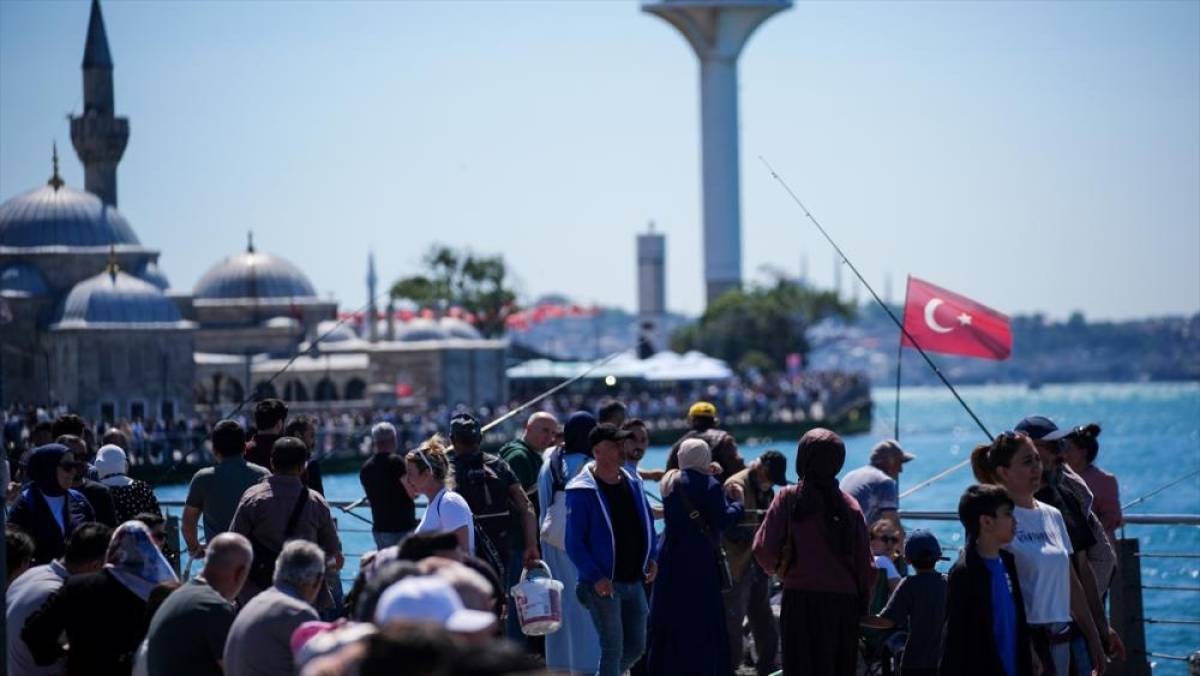 T&uuml;rkiye'nin n&uuml;fusu 1 Temmuz itibarıyla 86 milyon 320 bini ge&ccedil;ti