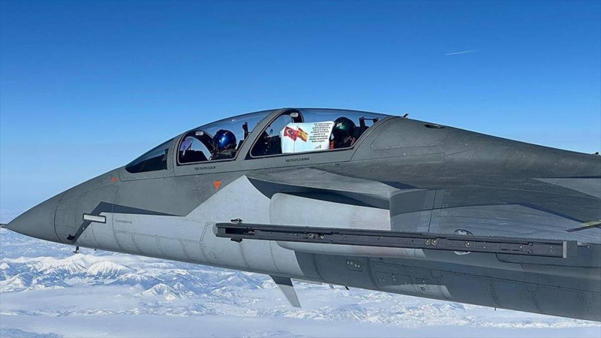 H&Uuml;RJET'ler İspanya'daki tren kazası kayıpları anısına u&ccedil;tu