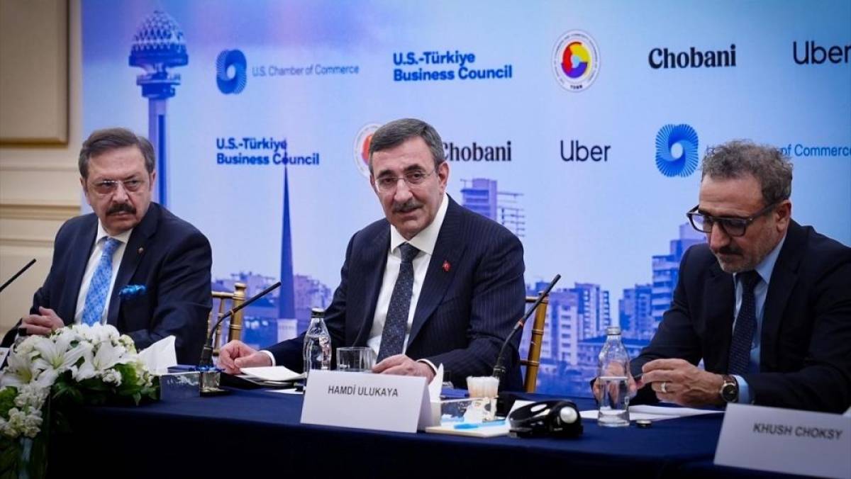 Cumhurbaşkanı Yardımcısı Yılmaz: Bu ortamda &ccedil;ok &ouml;nemli fırsatlarımız, imkanlarımız olduğuna inanıyoruz