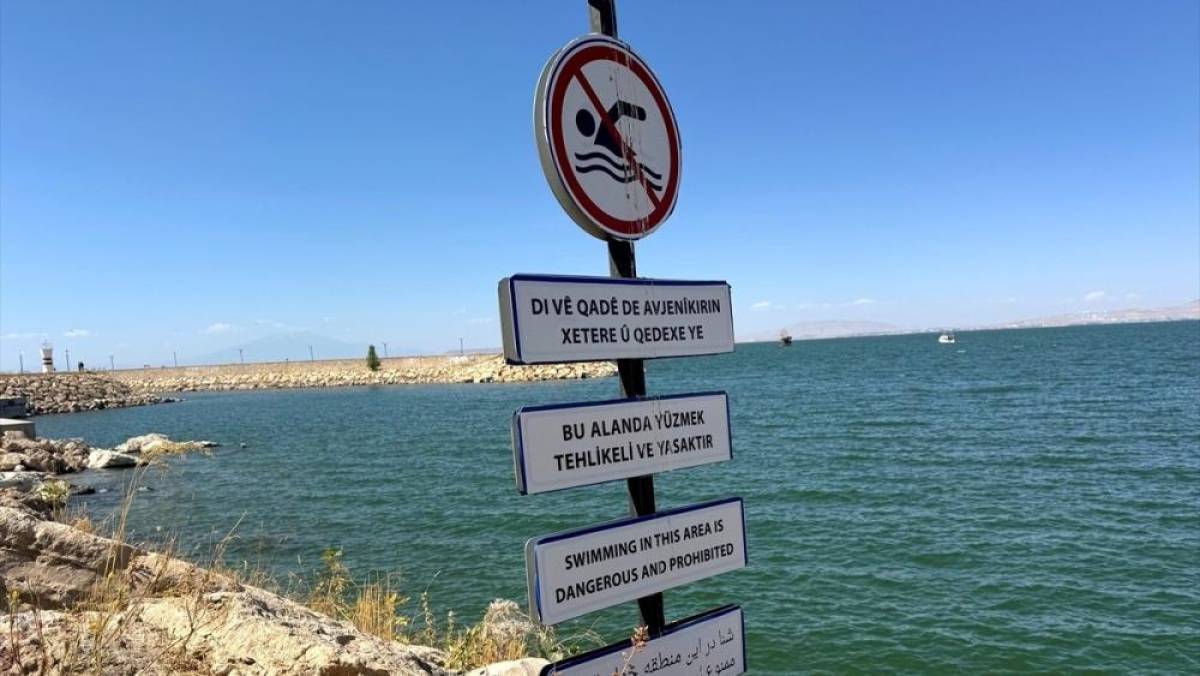 Dalgı&ccedil;lardan boğulma riskine karşı hayat kurtaran uyarılar