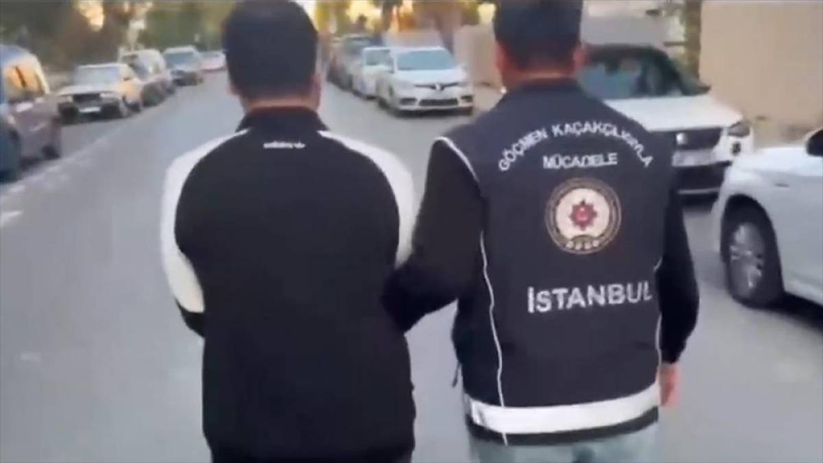 İstanbul'daki "usuls&uuml;z vatandaşlık" operasyonunda 73 ş&uuml;pheli yakalandı