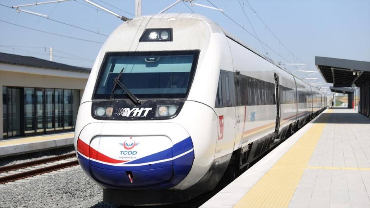 Ulaşımda rota "yerli ve milli &uuml;retim" ile "&ouml;ncelikli yatırımları" g&ouml;steriyor