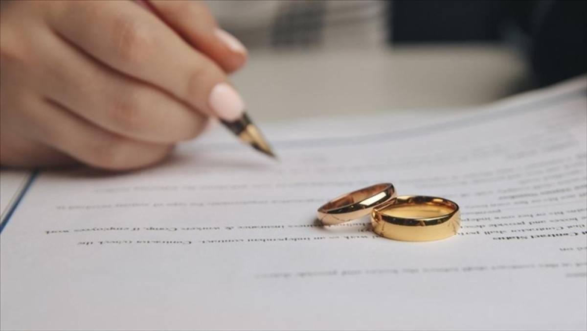 Aile ve Gen&ccedil;lik Fonu kapsamında ekimde 15 bin 468 gence 1 milyar 756 milyon lira &ouml;deme yapıldı