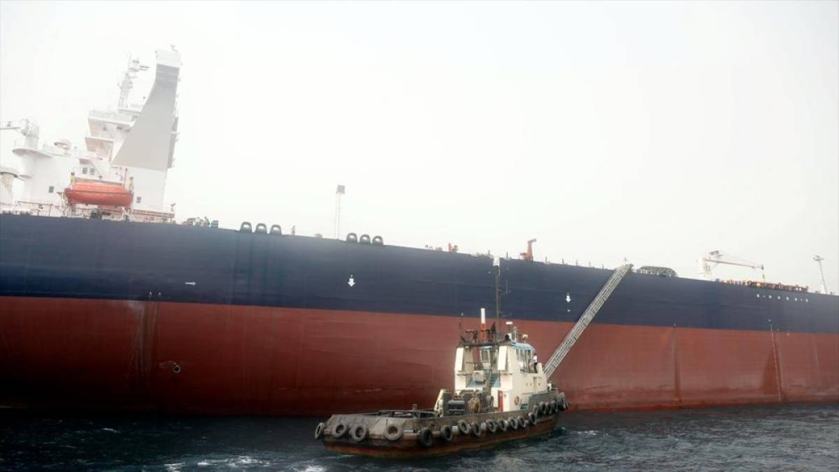 H&uuml;rm&uuml;z Boğazı&rsquo;ndaki arz aksamaları nedeniyle &Ccedil;in'in petrol ithalatında nisanda sert d&uuml;ş&uuml;ş bekleniyor