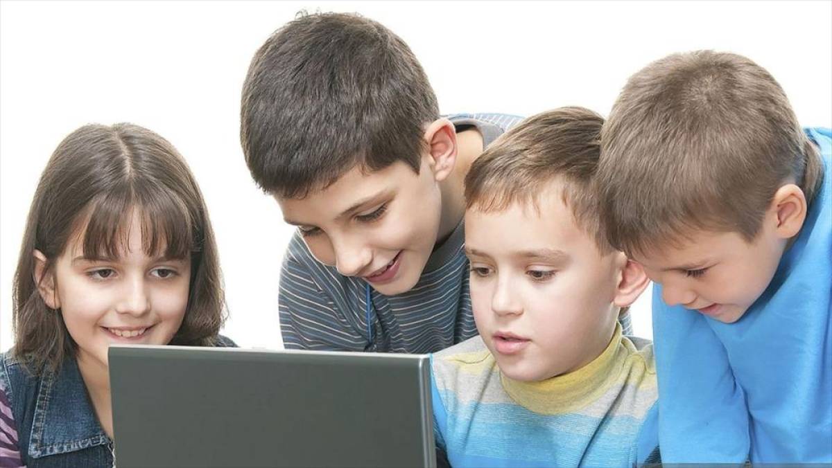 T&uuml;rkiye'de &ccedil;ocukların &ccedil;evrim i&ccedil;i g&uuml;venliği i&ccedil;in yeni yol haritası aranıyor