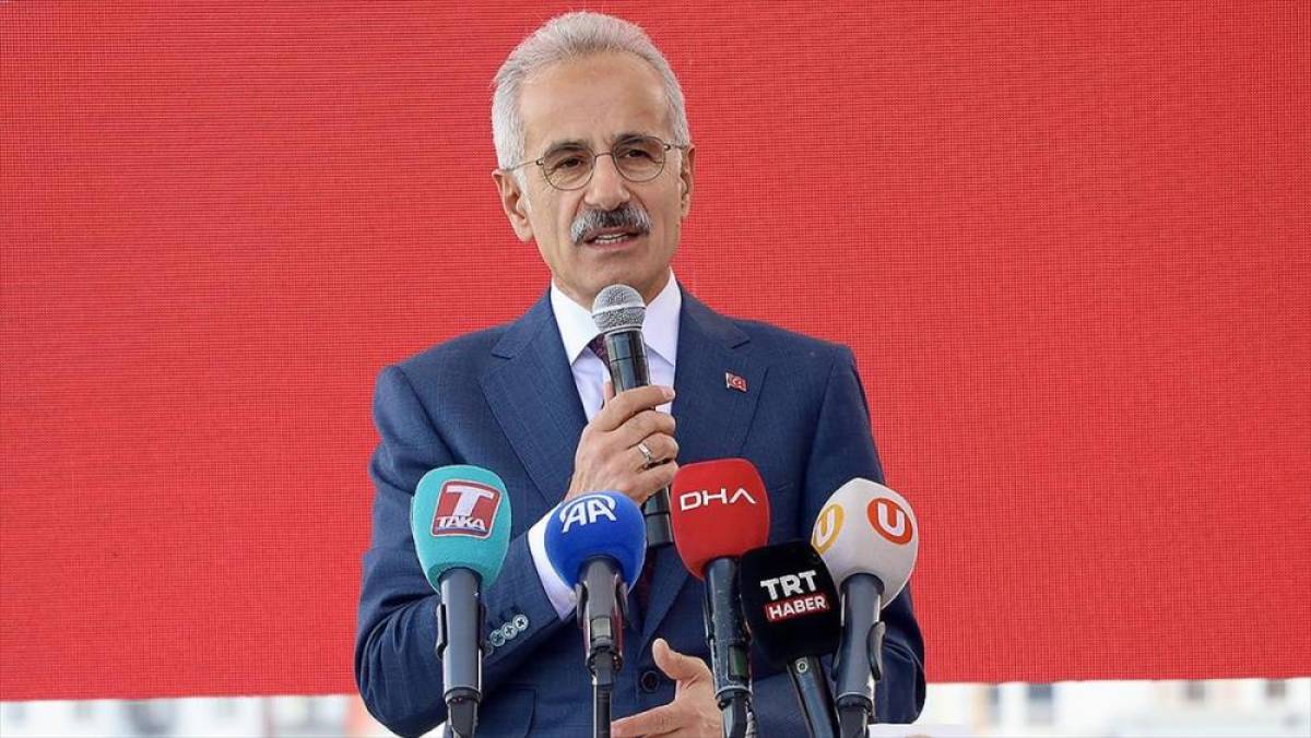 Ulaştırma ve Altyapı Bakanı Uraloğlu: Demir yolu ağını 2028'de 17 bin 500 kilometreye çıkaracağız