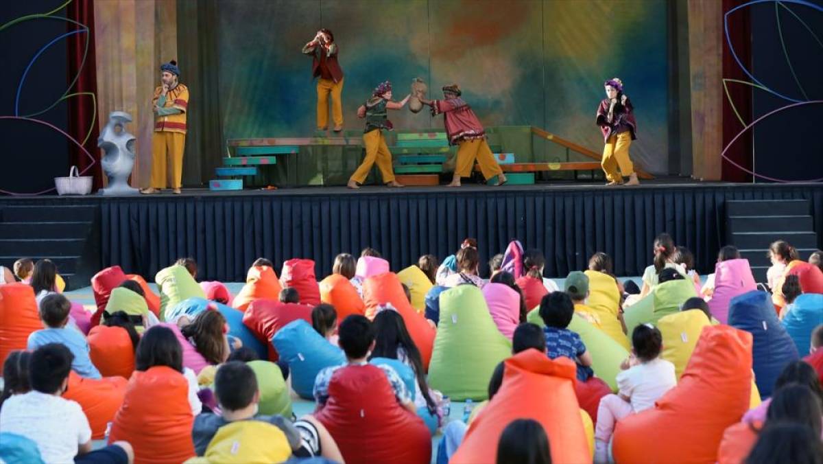 K&uuml;&ccedil;&uuml;k Hanımlar, K&uuml;&ccedil;&uuml;k Beyler Uluslararası &Ccedil;ocuk Tiyatroları Festivali Ankara'da d&uuml;zenlenecek