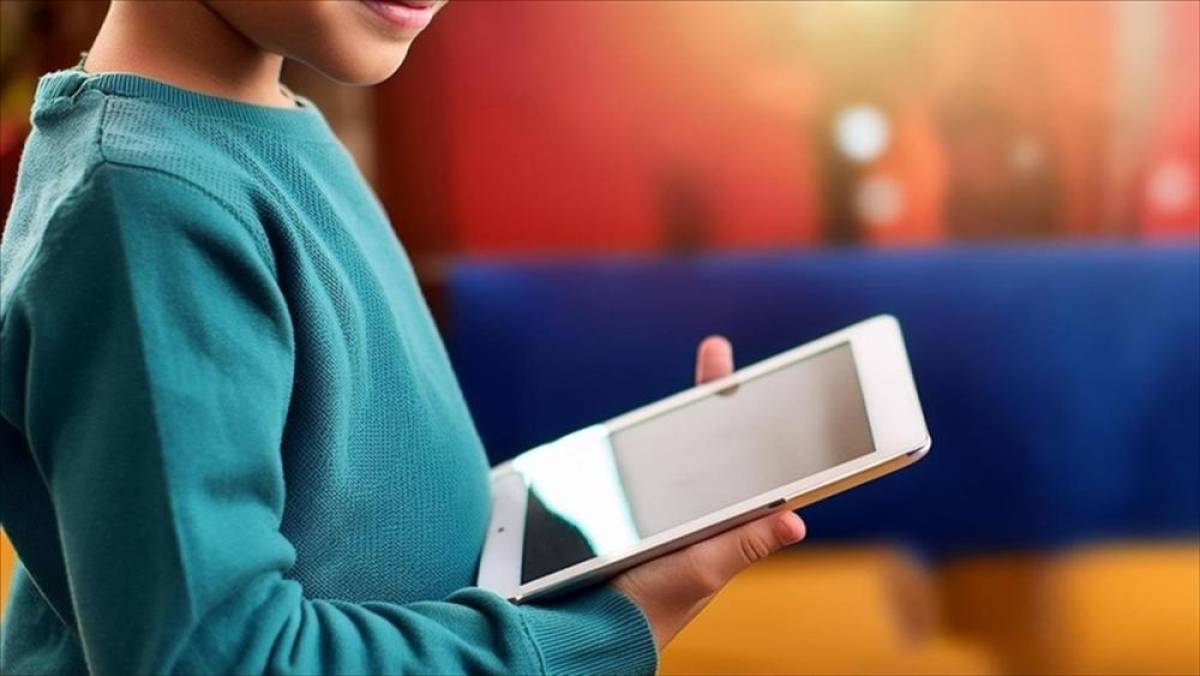 Uzmanlar &ccedil;ocuklara y&ouml;nelik "sosyal medya d&uuml;zenlemesi"ni değerlendirdi