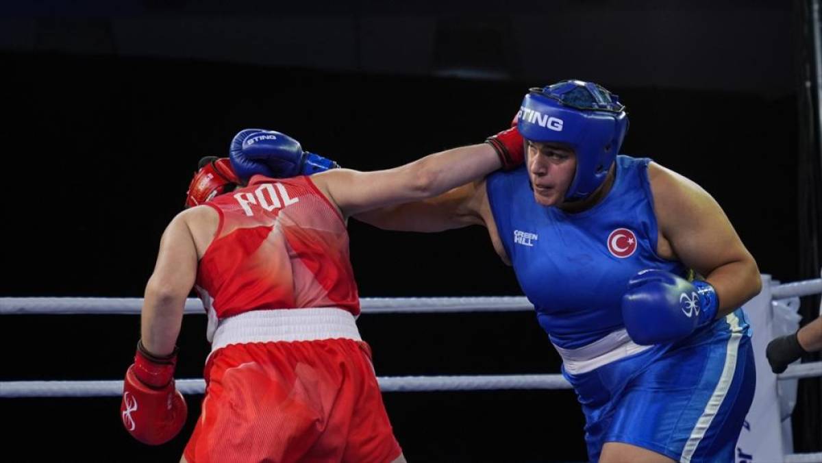 Milli boks&ouml;r Havvanur Keth&uuml;da, Avrupa Şampiyonası'nda nakavtla finale y&uuml;kseldi