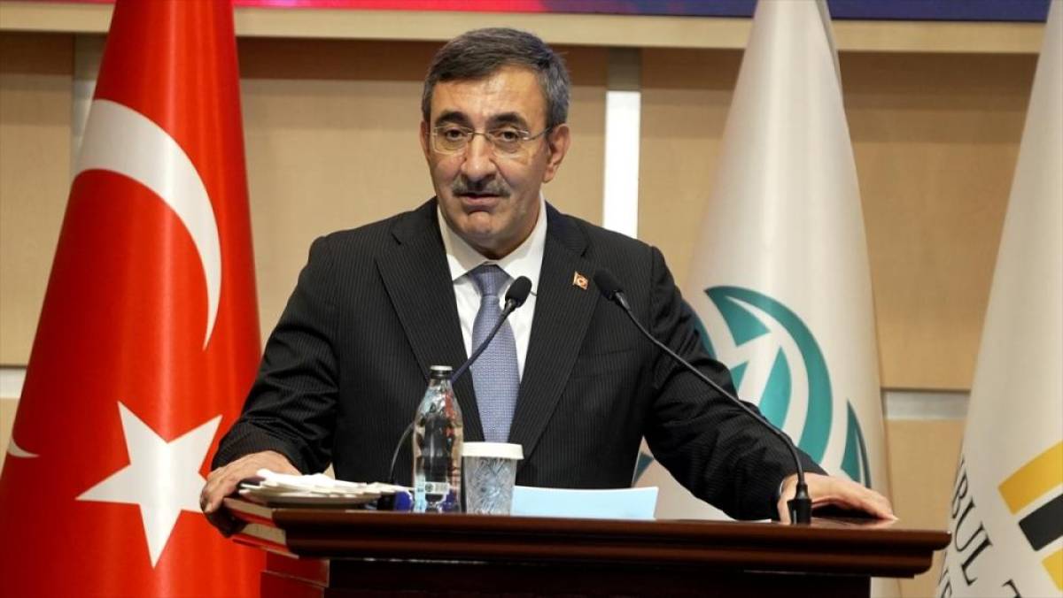 Cumhurbaşkanı Yardımcısı Yılmaz: T&uuml;rkiye istikrarını koruyan bir &uuml;lke olarak bir rekabet &uuml;st&uuml;nl&uuml;ğ&uuml; elde etmiş durumda