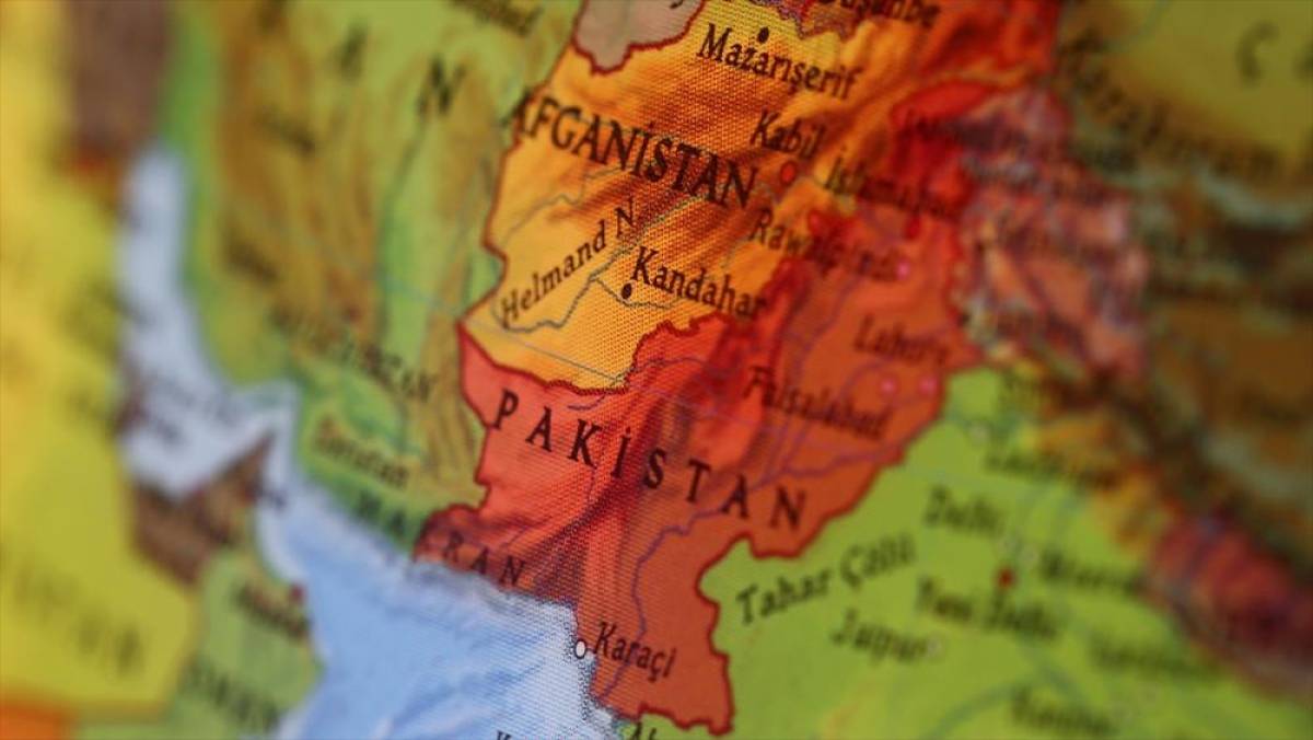 Pakistan, Afganistan'da 10 noktaya hava saldırısı d&uuml;zenlediğini duyurdu
