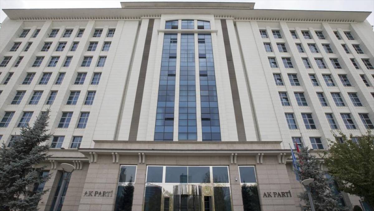 AK Parti'den 81 ilde üye sayısını artırmak için yeni çalışma