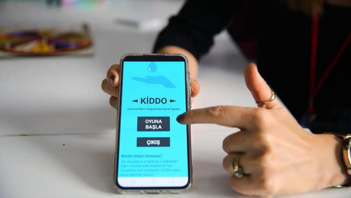 Adana'da lise &ouml;ğrencisi, iklim krizine dikkati &ccedil;ekmek i&ccedil;in oyun geliştirdi