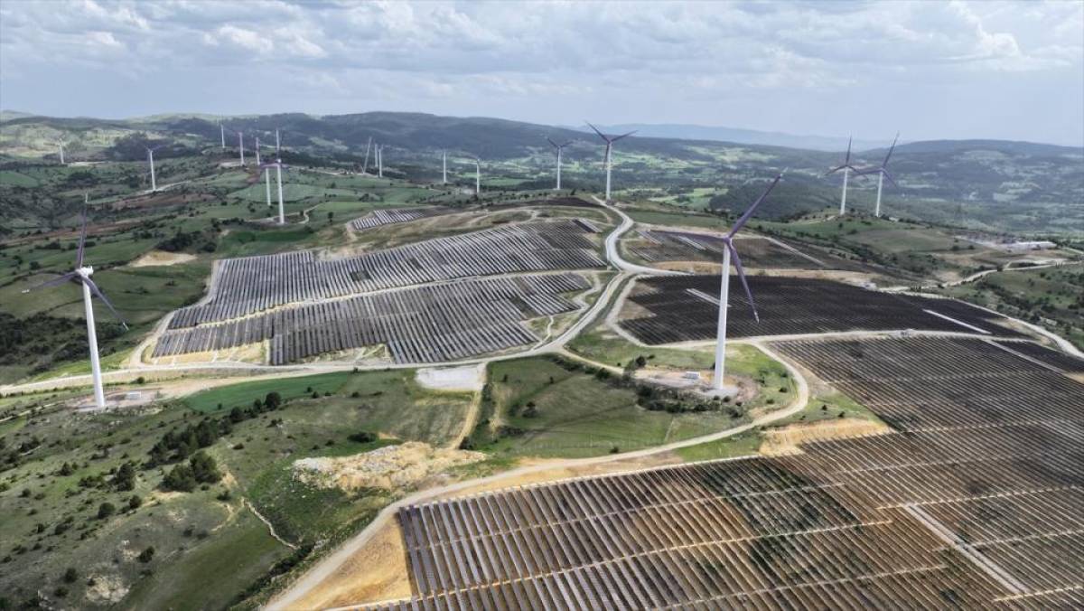 T&uuml;rkiye'de nihai enerji t&uuml;ketiminin y&uuml;zde 85'inin elektrikle karşılanabileceği değerlendirildi