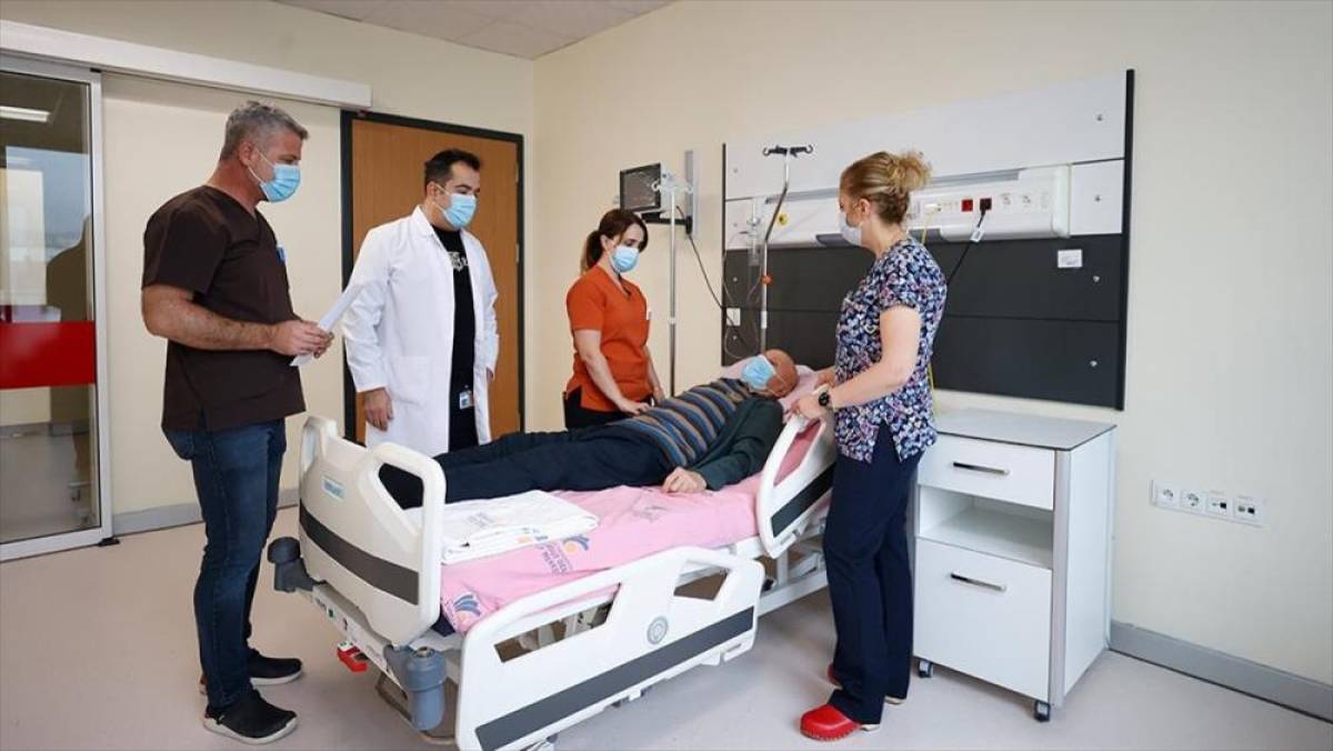 Turgut Özal Tıp Merkezinde 15 yılda 2 bin hastaya kök hücre nakli yapıldı
